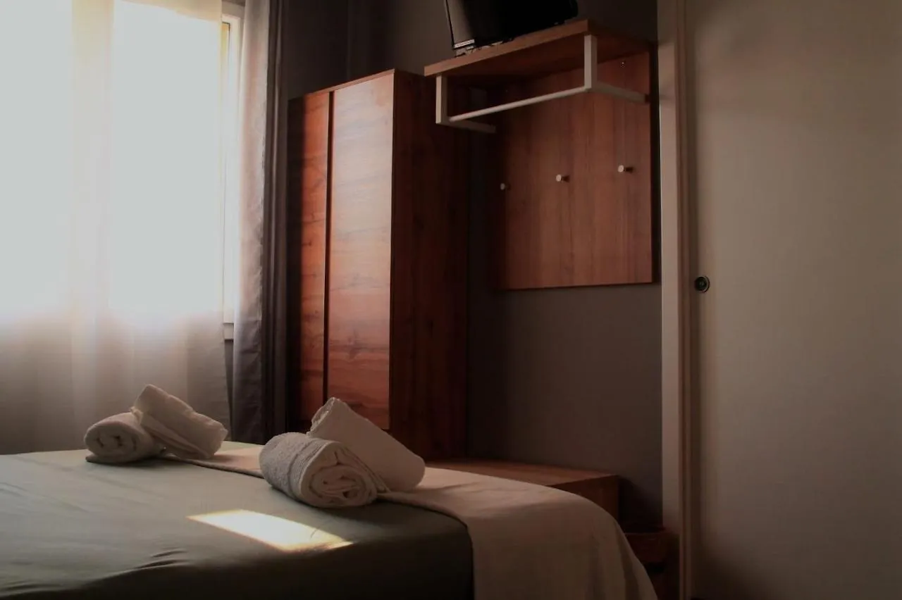 B&B Gasper Cavalcaselle